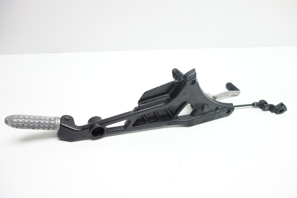 Preview: Kawasaki Zephyr 750 Fußrastenanlage Fußraste links Schalthebel