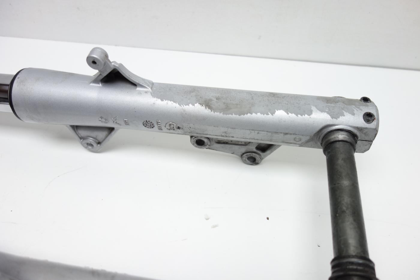 Moto Guzzi Breva 1100 Gabel Gabelholm Gabelbrücke