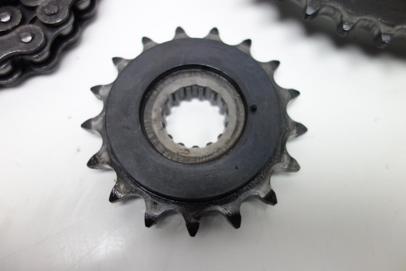 Aprilia Tuono 660 Kettensatz Kette Ritzel