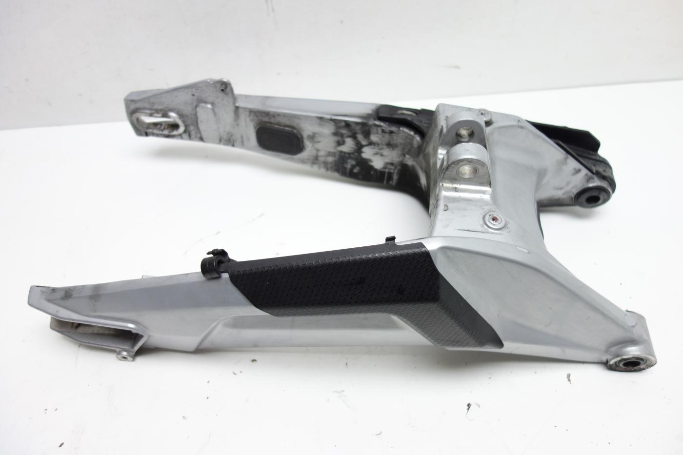 Aprilia Tuono 660 Schwinge