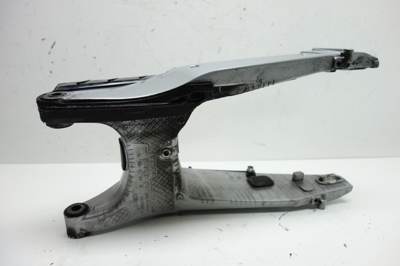 Aprilia Tuono 660 Schwinge