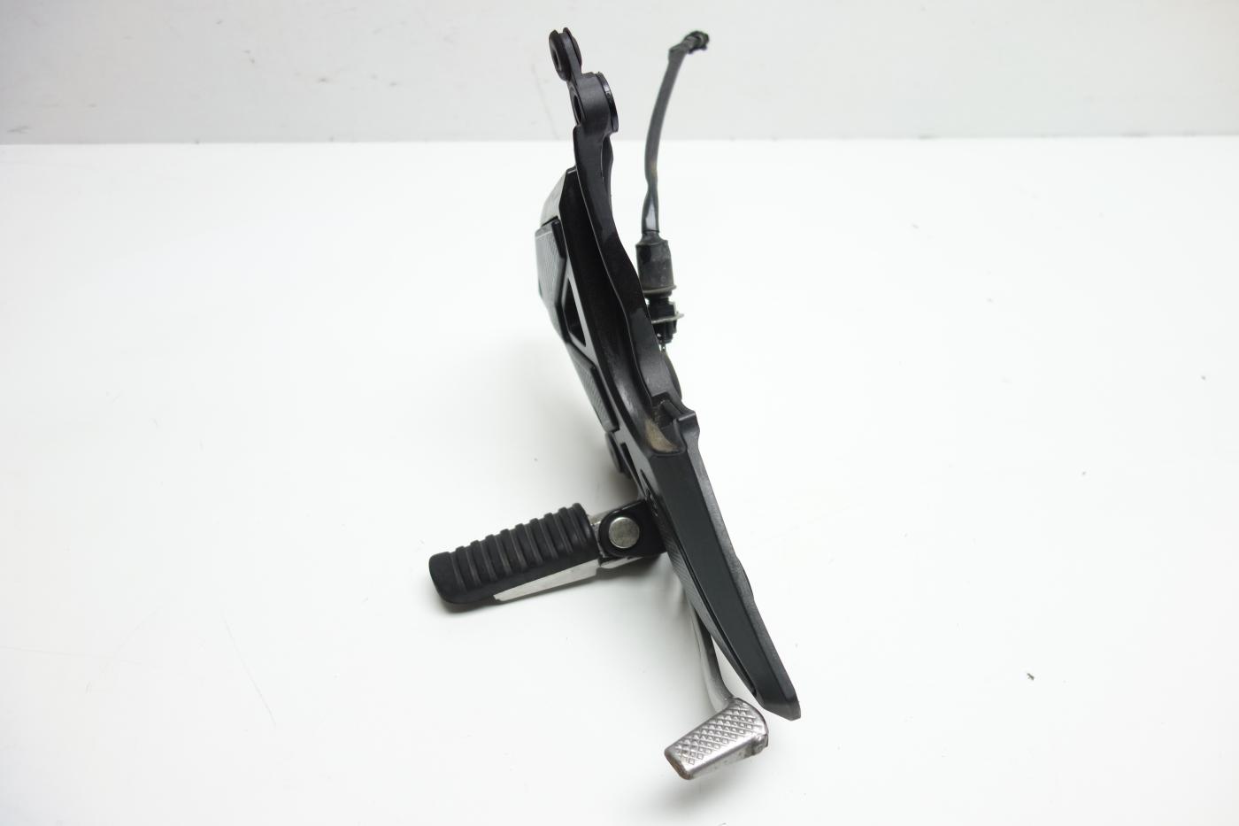 Kawasaki Versys 650 Fußrastenanlage Fußraste rechts