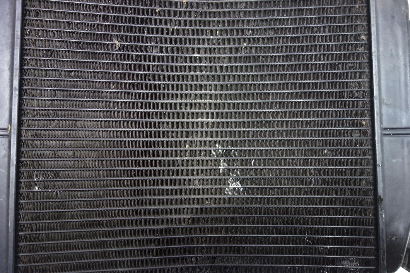 Aprilia Tuono 660 Kühler