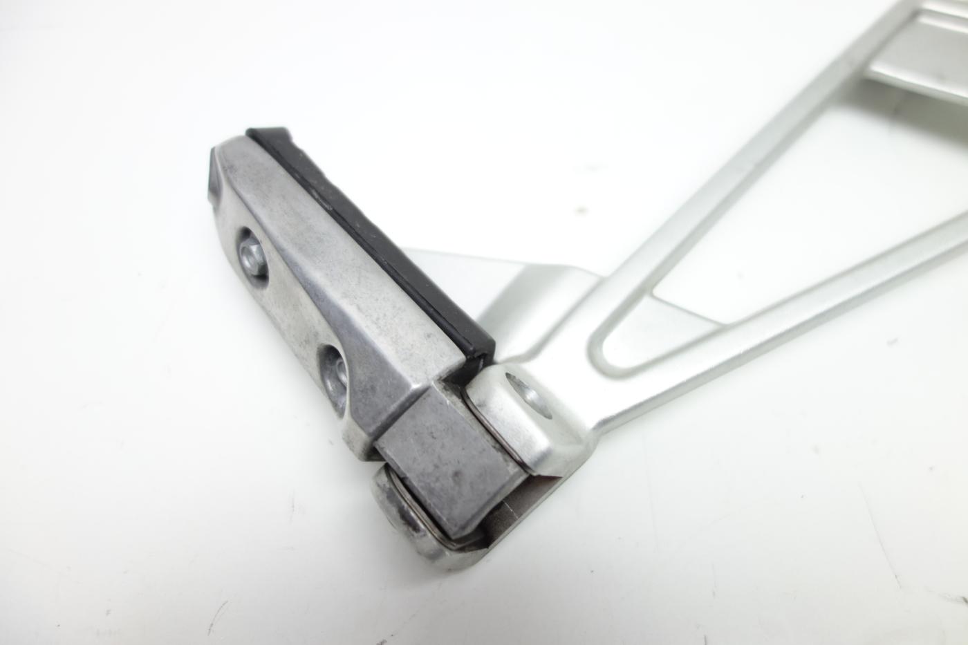 Aprilia Tuono 660 Soziusfußraste Fußraste hinten rechts