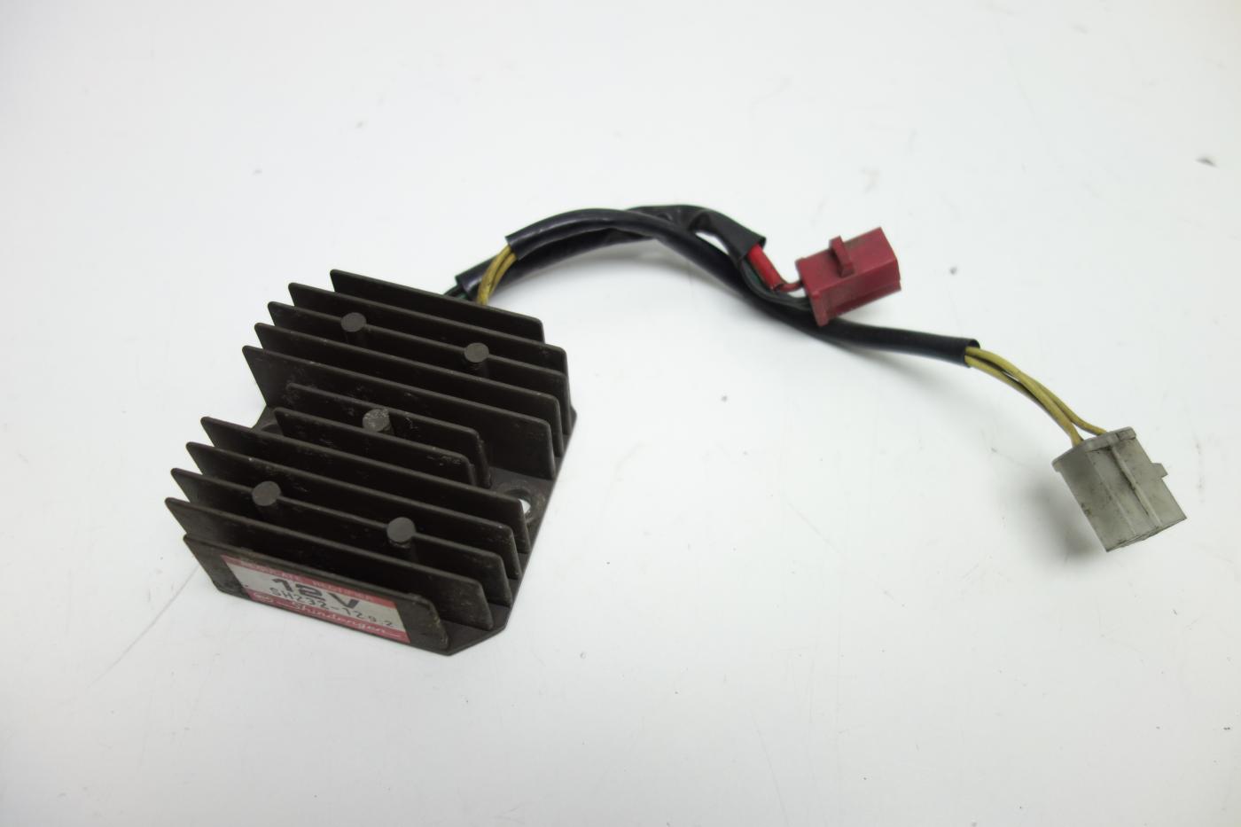 Honda CX 500 Spannungsregler Gleichrichter