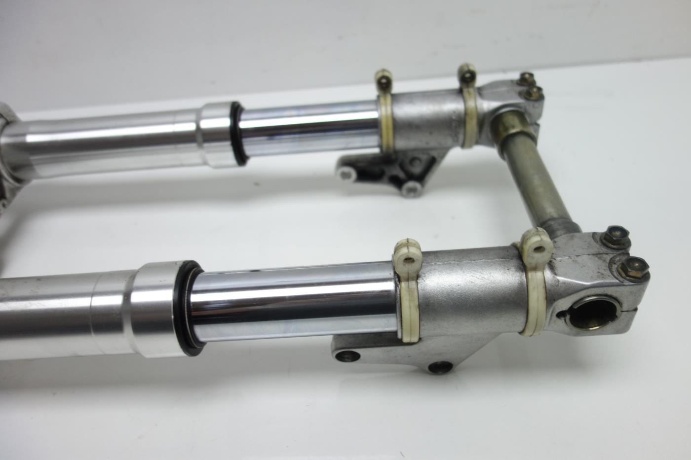 Ducati 1000 SS Supersport Gabel Gabelholm Gabelbrücke