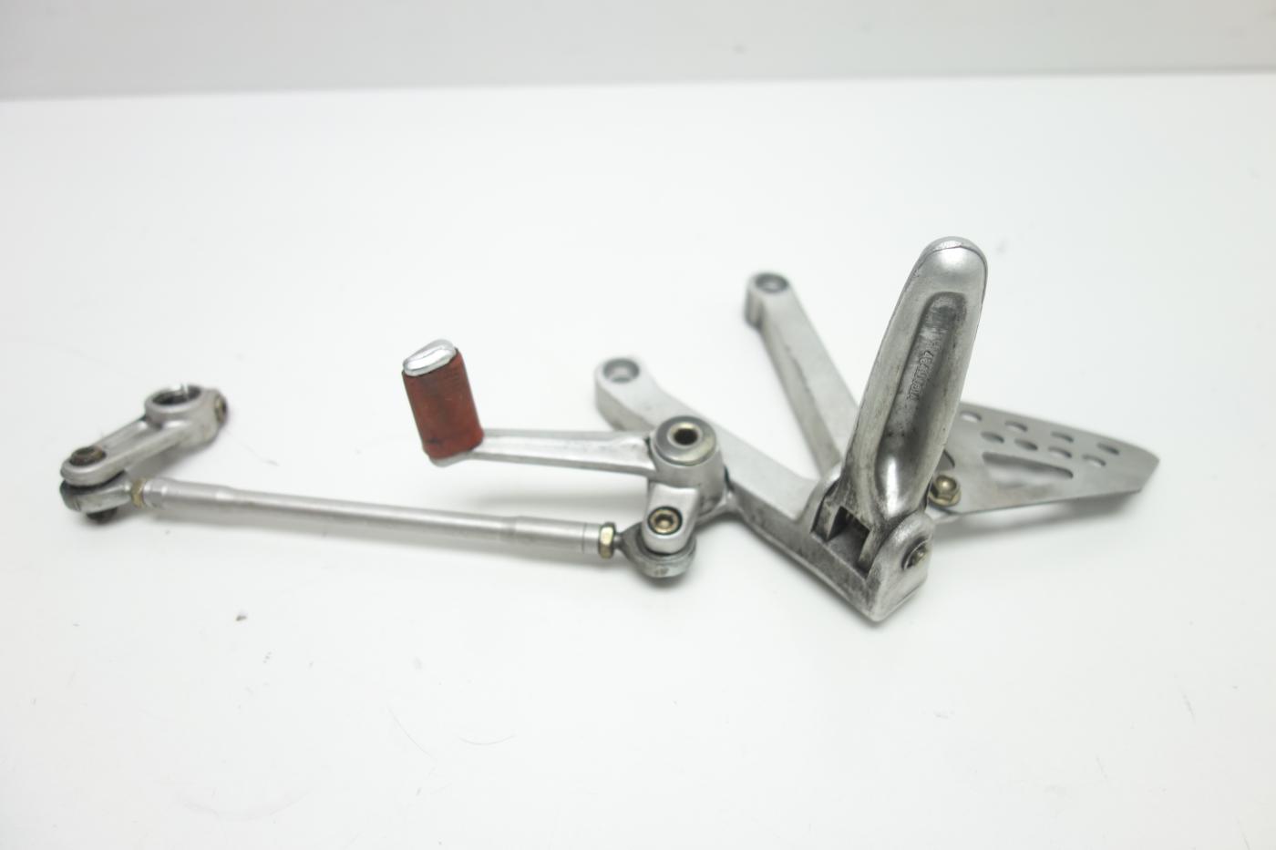 Ducati 1000 SS Supersport Fußrastenanlage Fußraste links Hebel