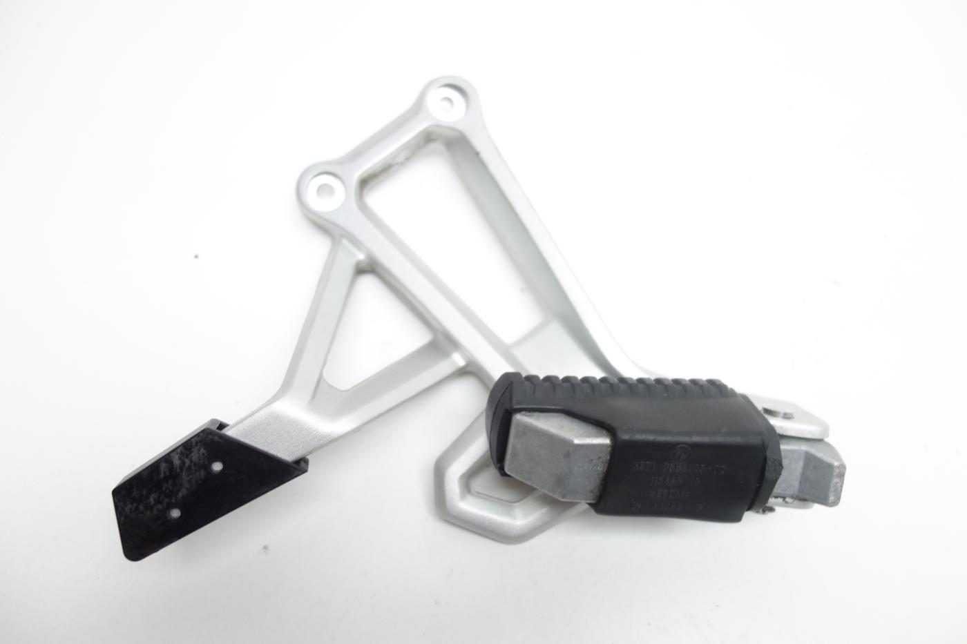 BMW F750GS F 750 GS Soziusfußrastenträger Fußraste hinten rechts