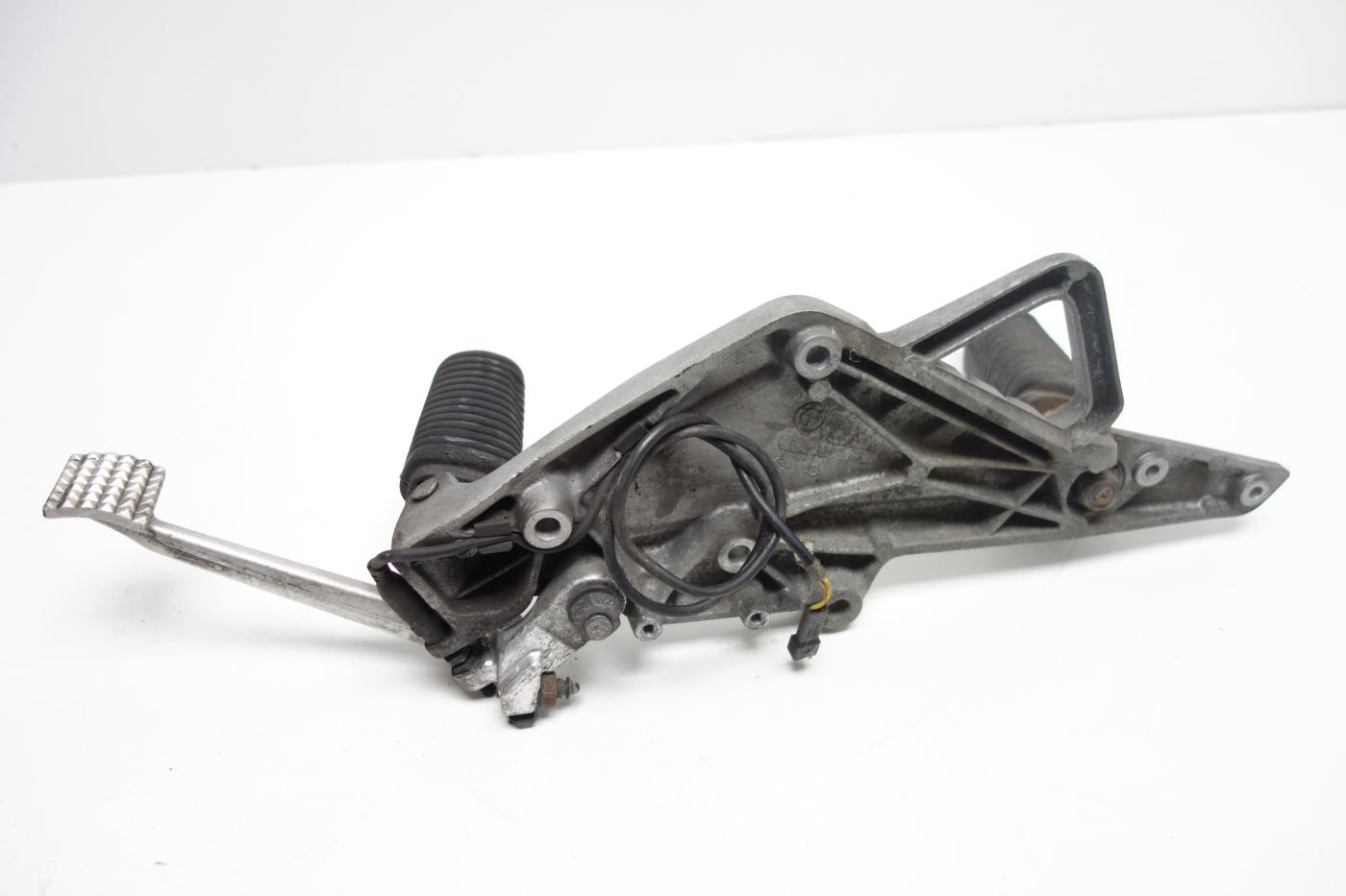 BMW K100RS K 100 RS Fußraste Fußrastenanlage rechts Bremspedal