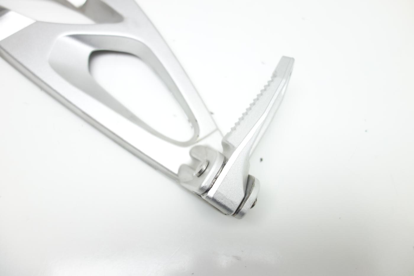 BMW K1200R K 1200 R Soziusfußraste Fußraste hinten links