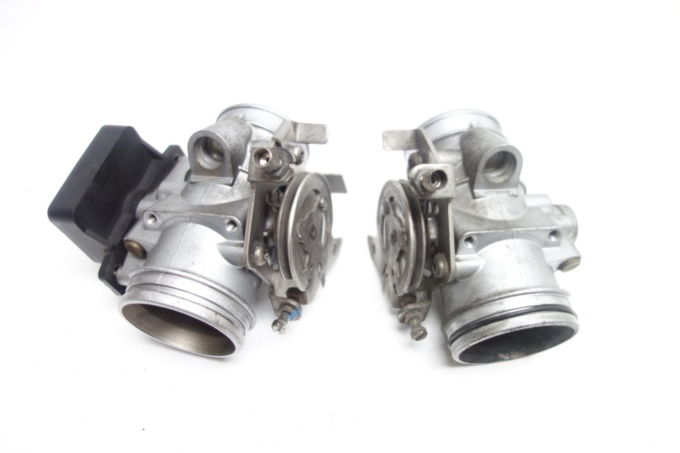 BMW R1100S R 1100 S Drosselklappe rechts links