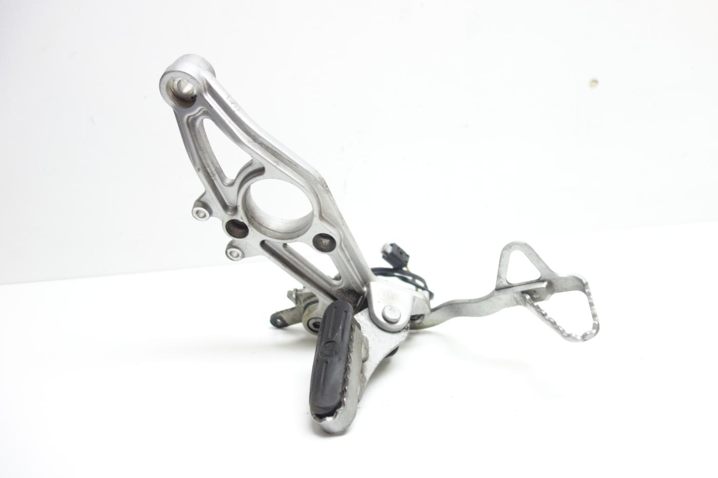 BMW R1150GS R 1150 GS Fußrastenanlage Fußraste rechts Bremspedal