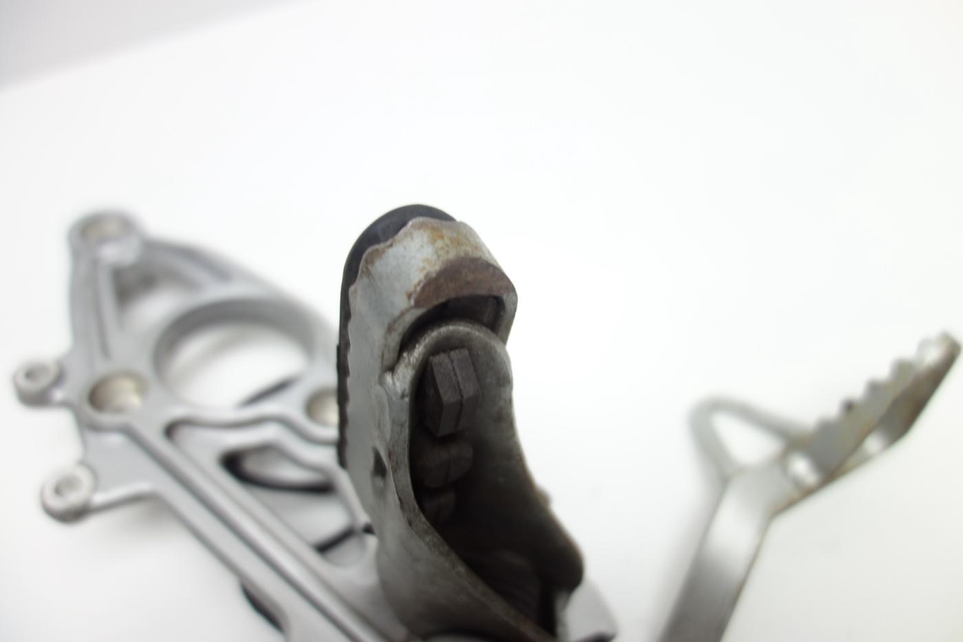 BMW R1150GS R 1150 GS Fußrastenanlage Fußraste rechts Bremspedal