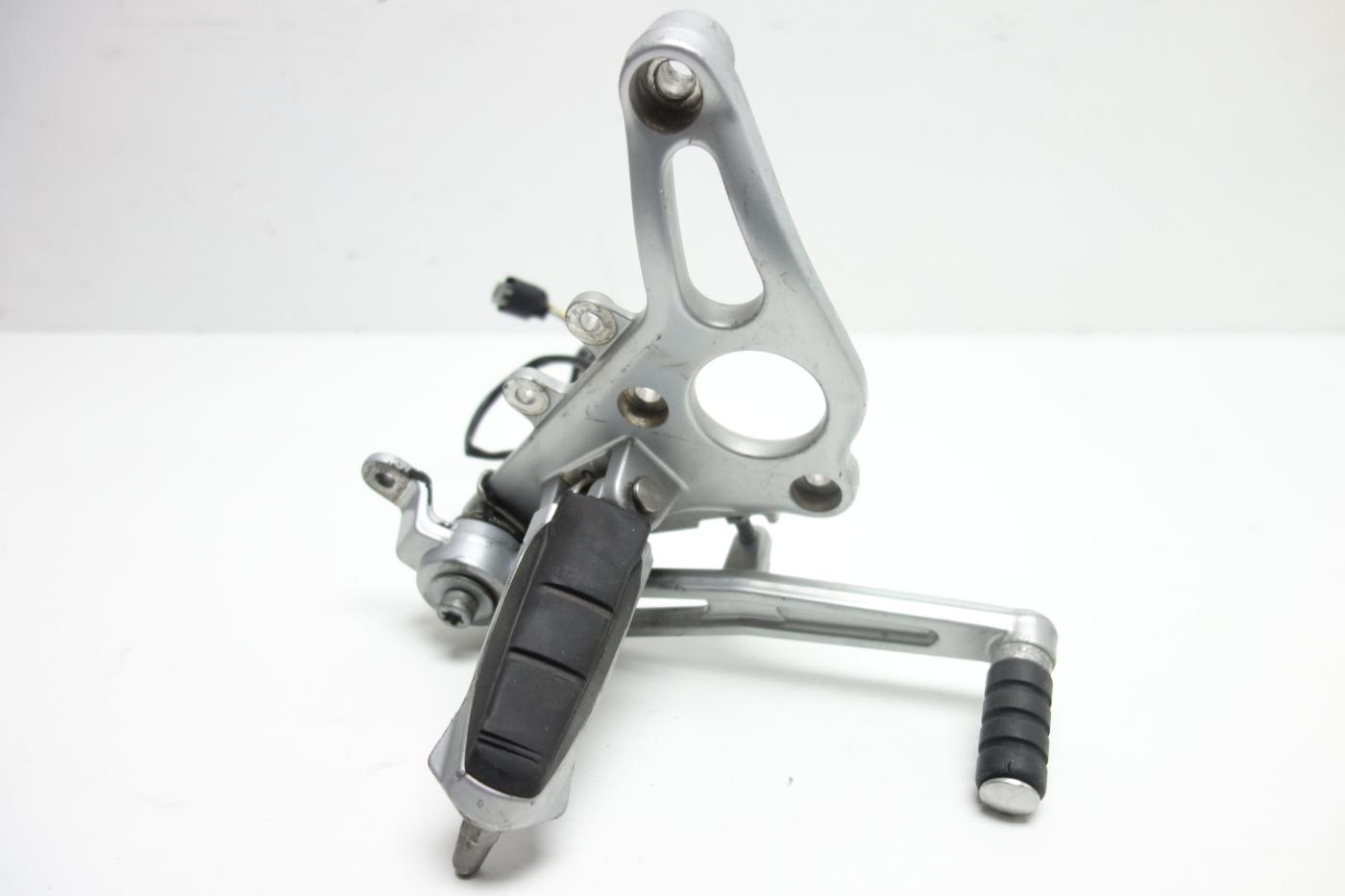 BMW R1150R R 1150 R Fahrerfußraste Fußraste rechts Bremspedal