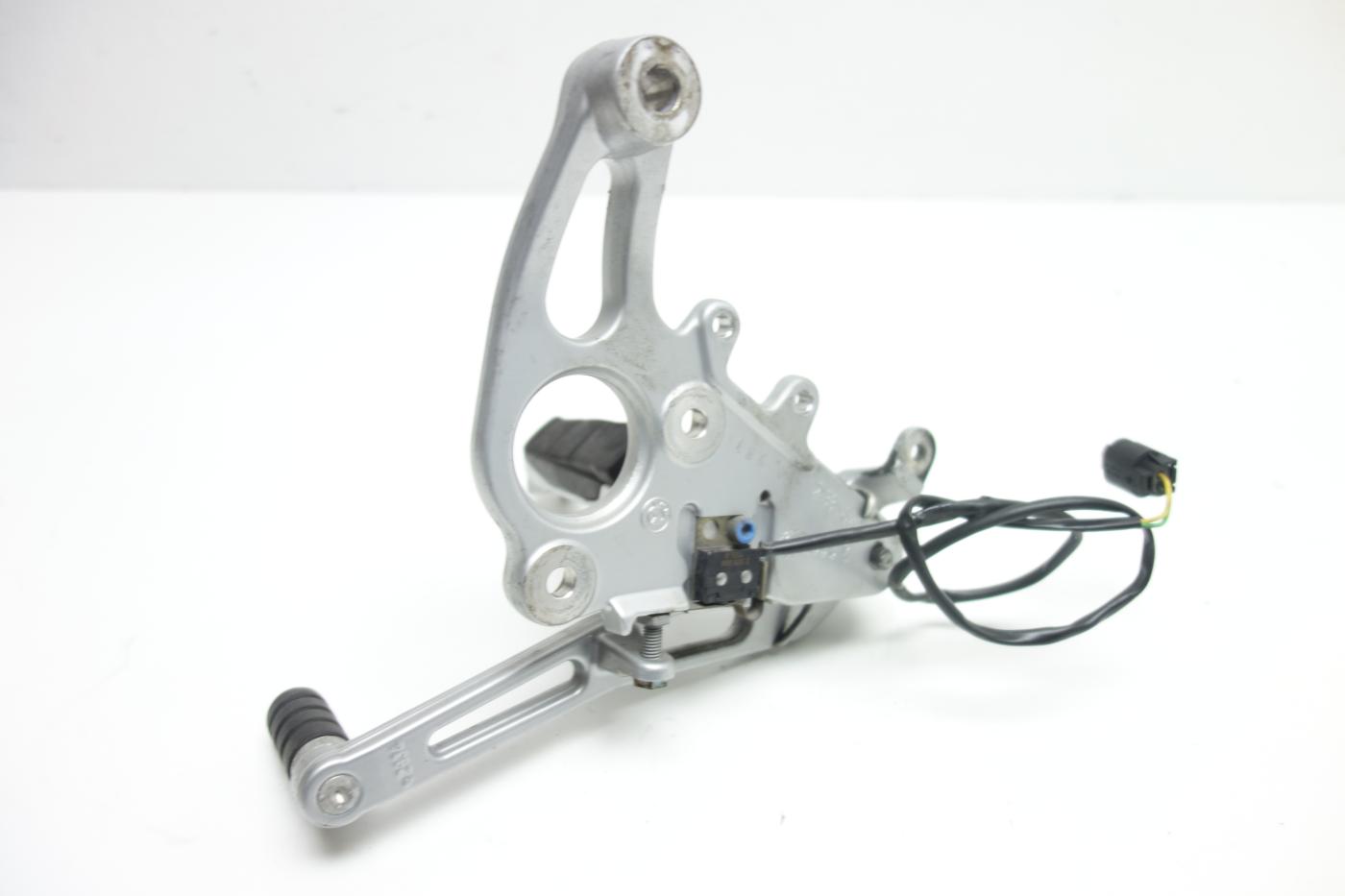 BMW R1150R R 1150 R Fahrerfußraste Fußraste rechts Bremspedal