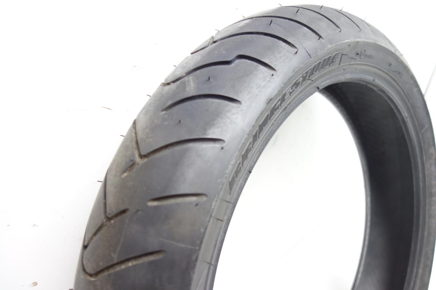 Bridgestone Battlax BT023 120/70 ZR17 Motorradreifen