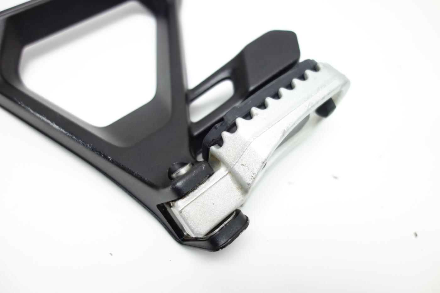 BMW R1300GS R 1300 GS Adventure Soziusfußraste Fußraste links