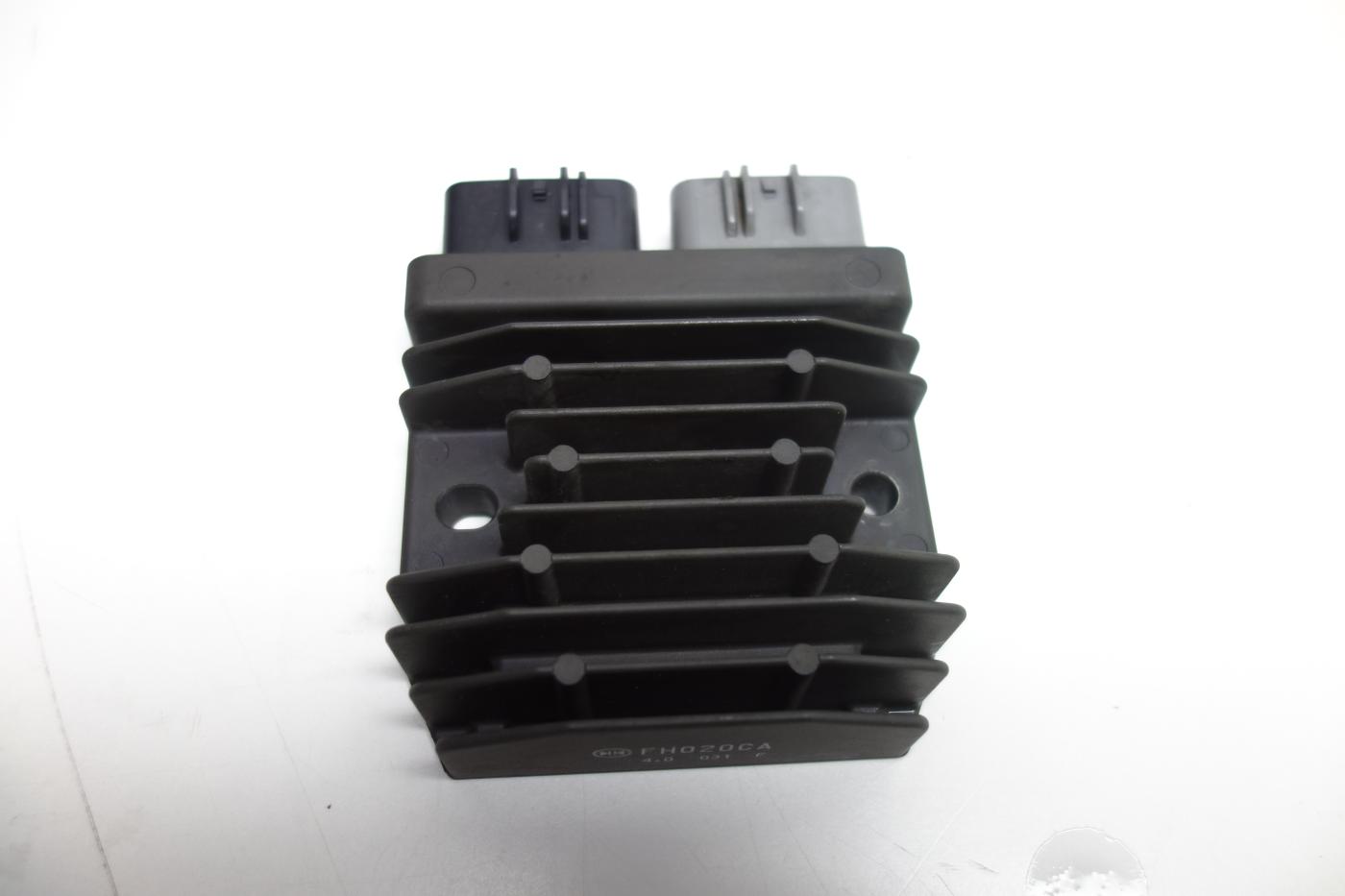 BMW S1000R S 1000 R Spannungsregler Gleichrichter