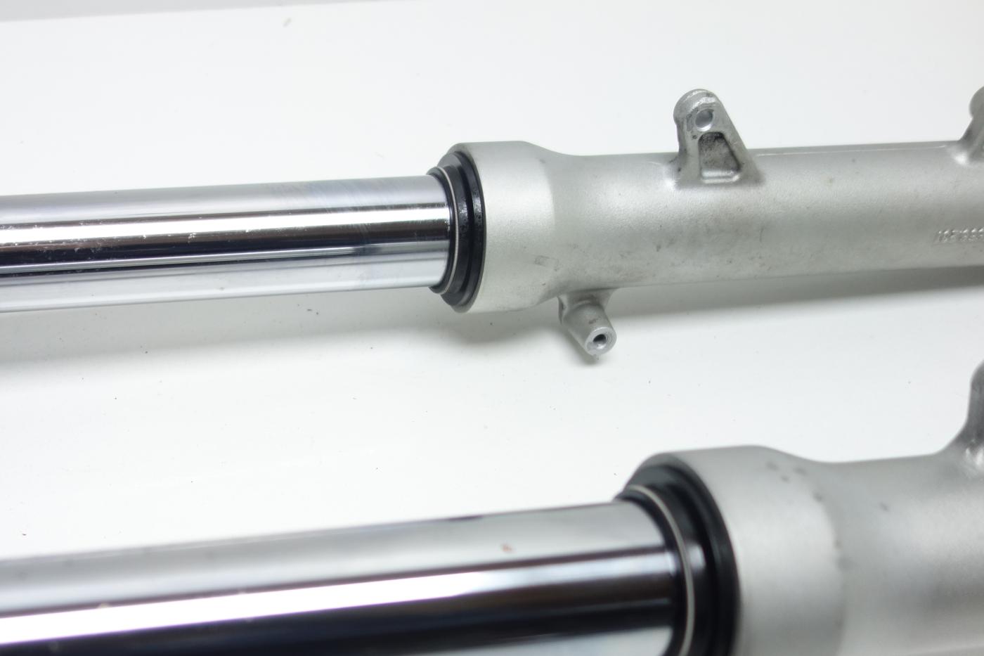 BMW F650CS F 650 CS Scarver Gabel Gabelholm Gabelbrücke