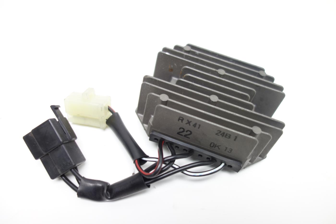 Suzuki SV 650 N Spannungsregler Gleichrichter