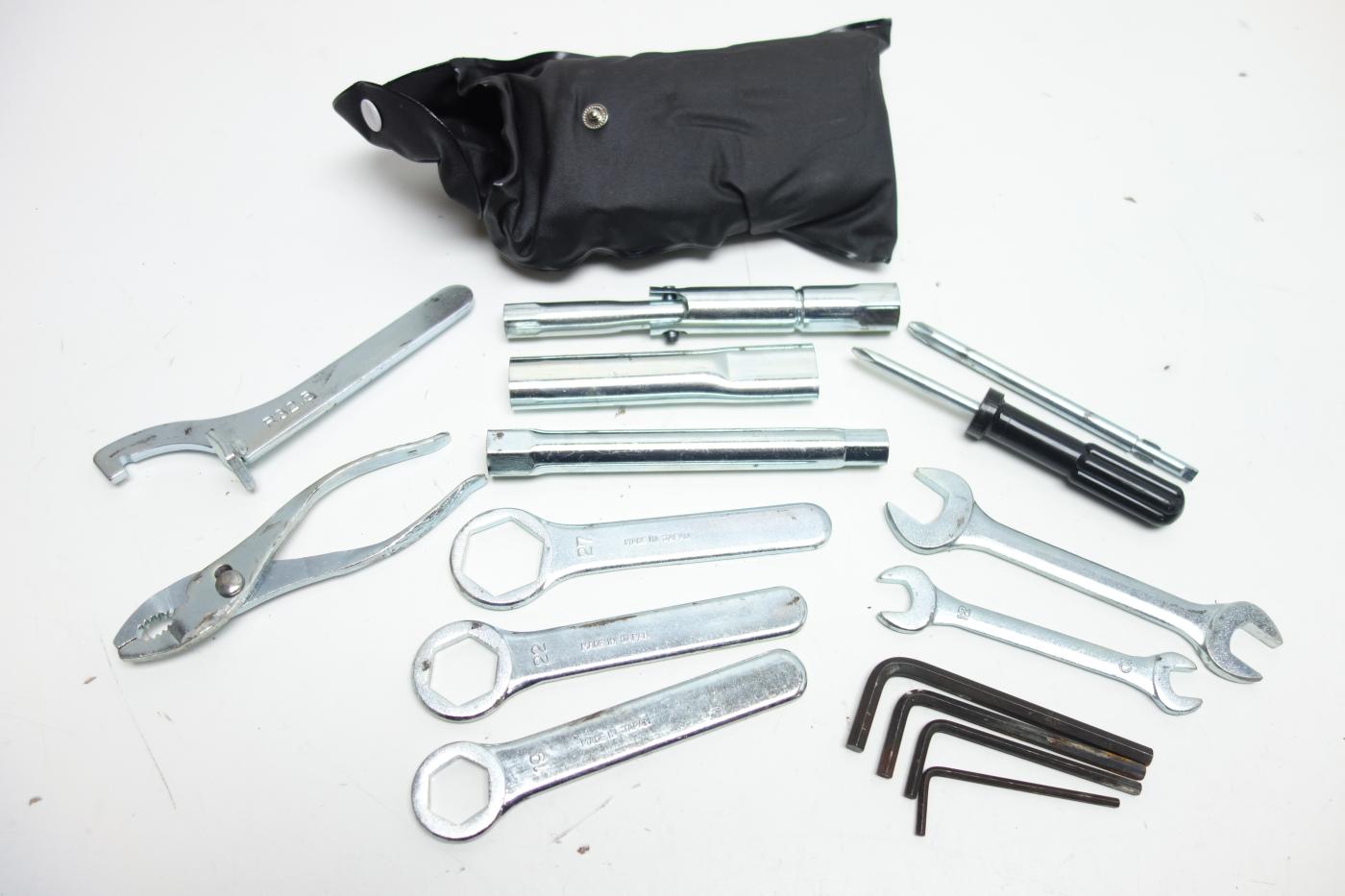 Suzuki SV 650 S Bordwerkzeug