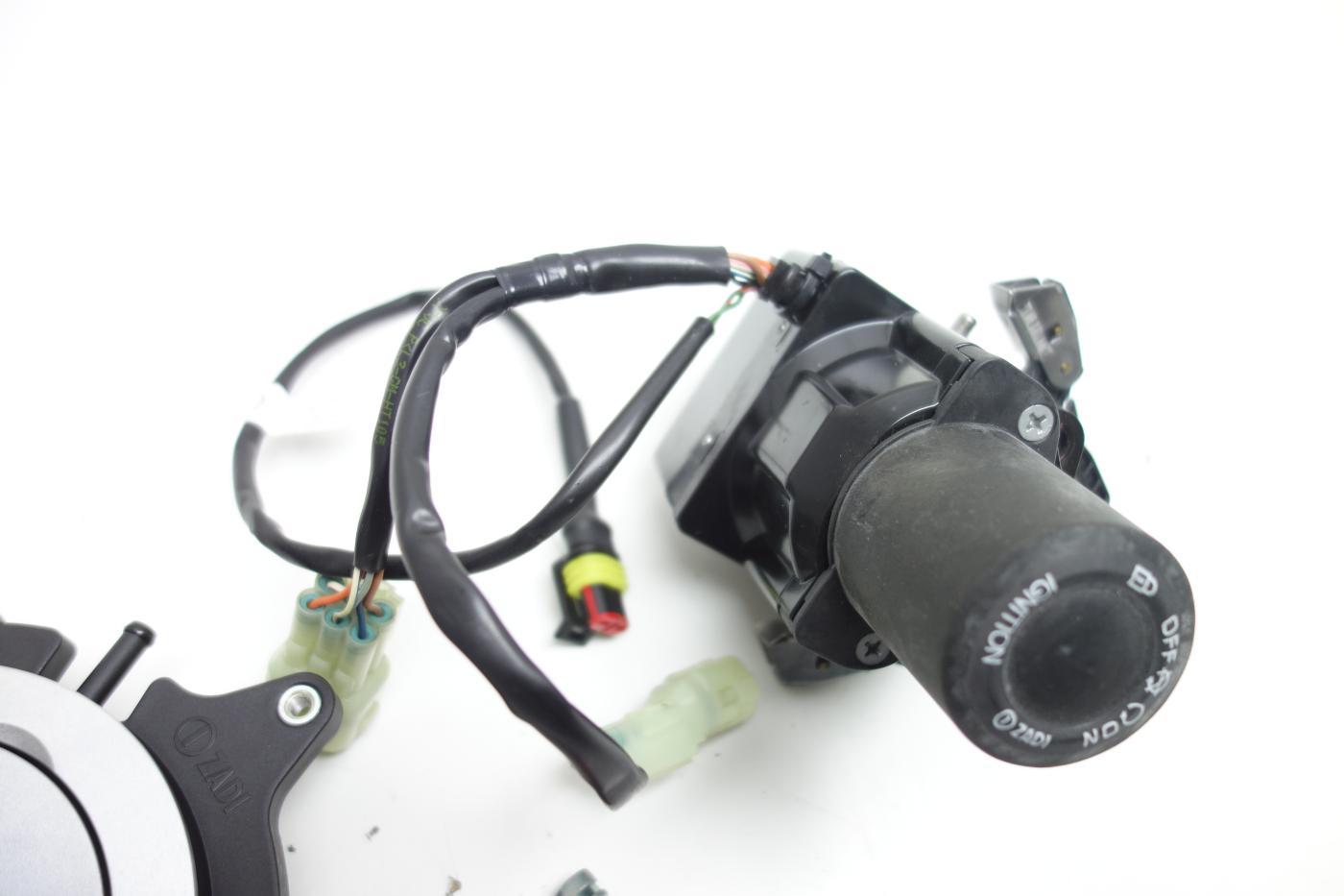 Ducati Diavel 1200 Schlosssatz Schloss Tankdeckel 59821222A