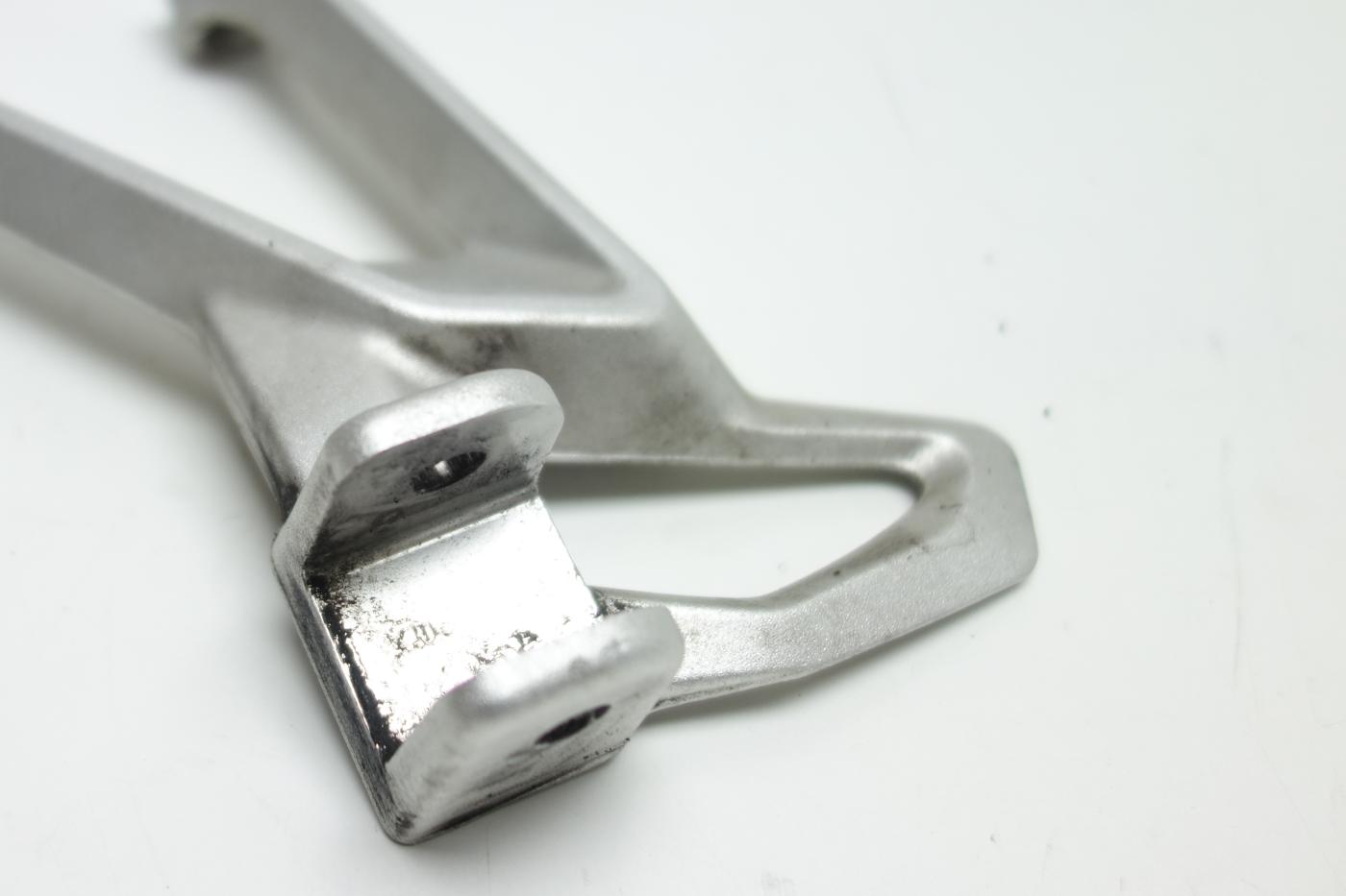 BMW R1200R R 1200 R Soziusfußrastenträger links