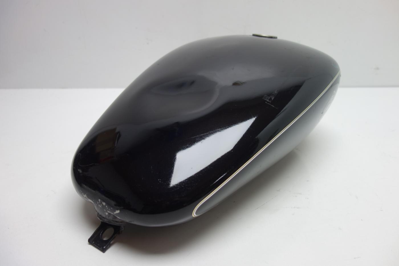 Suzuki VS 750 Tank