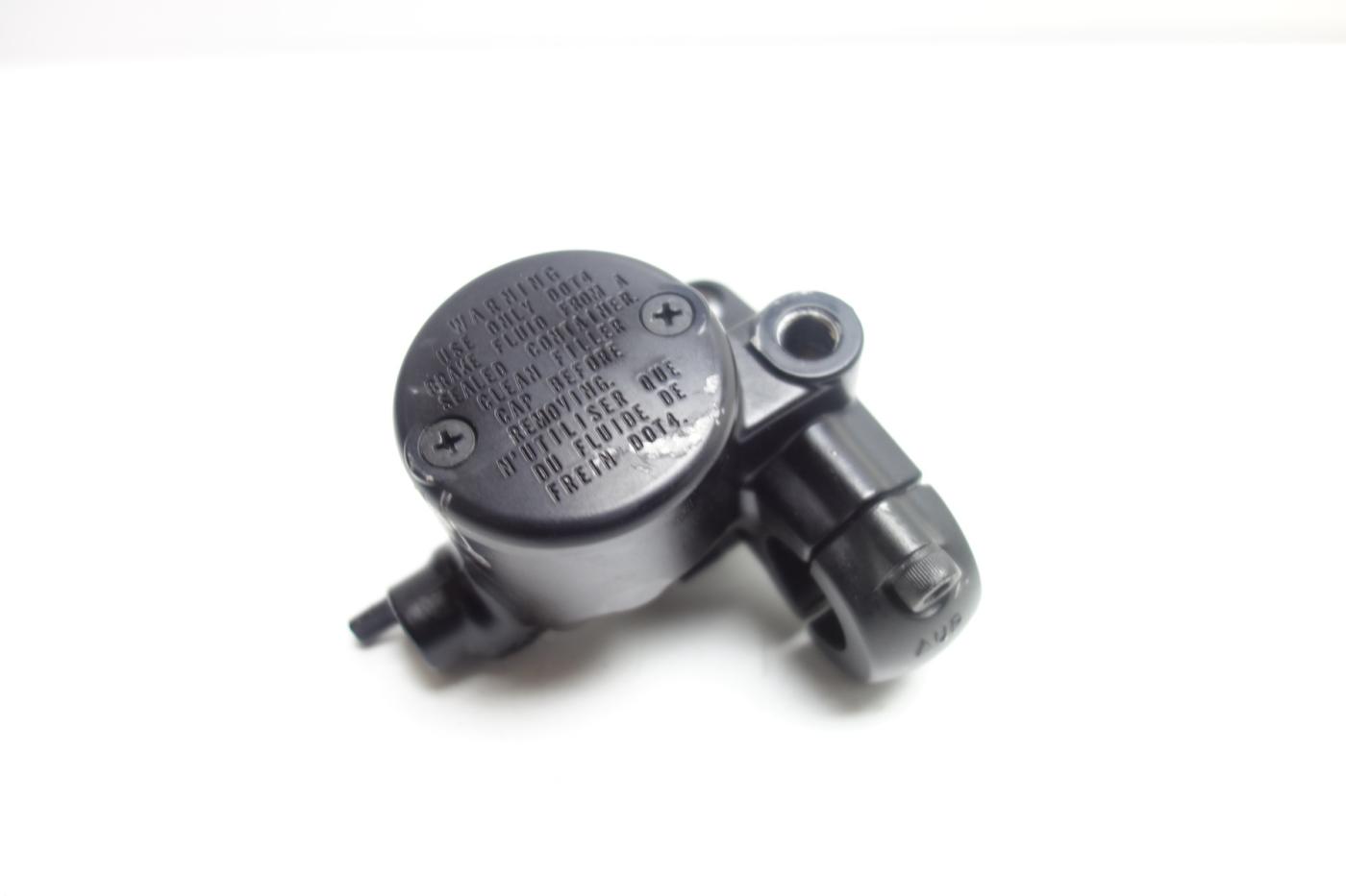 Kawasaki W 800 W800 Bremspumpe Bremszylinder vorne