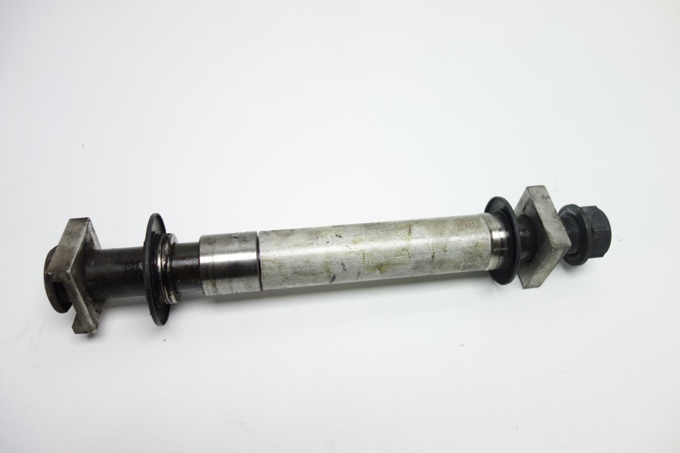 Yamaha YZF R1 RN01 Achse hinten