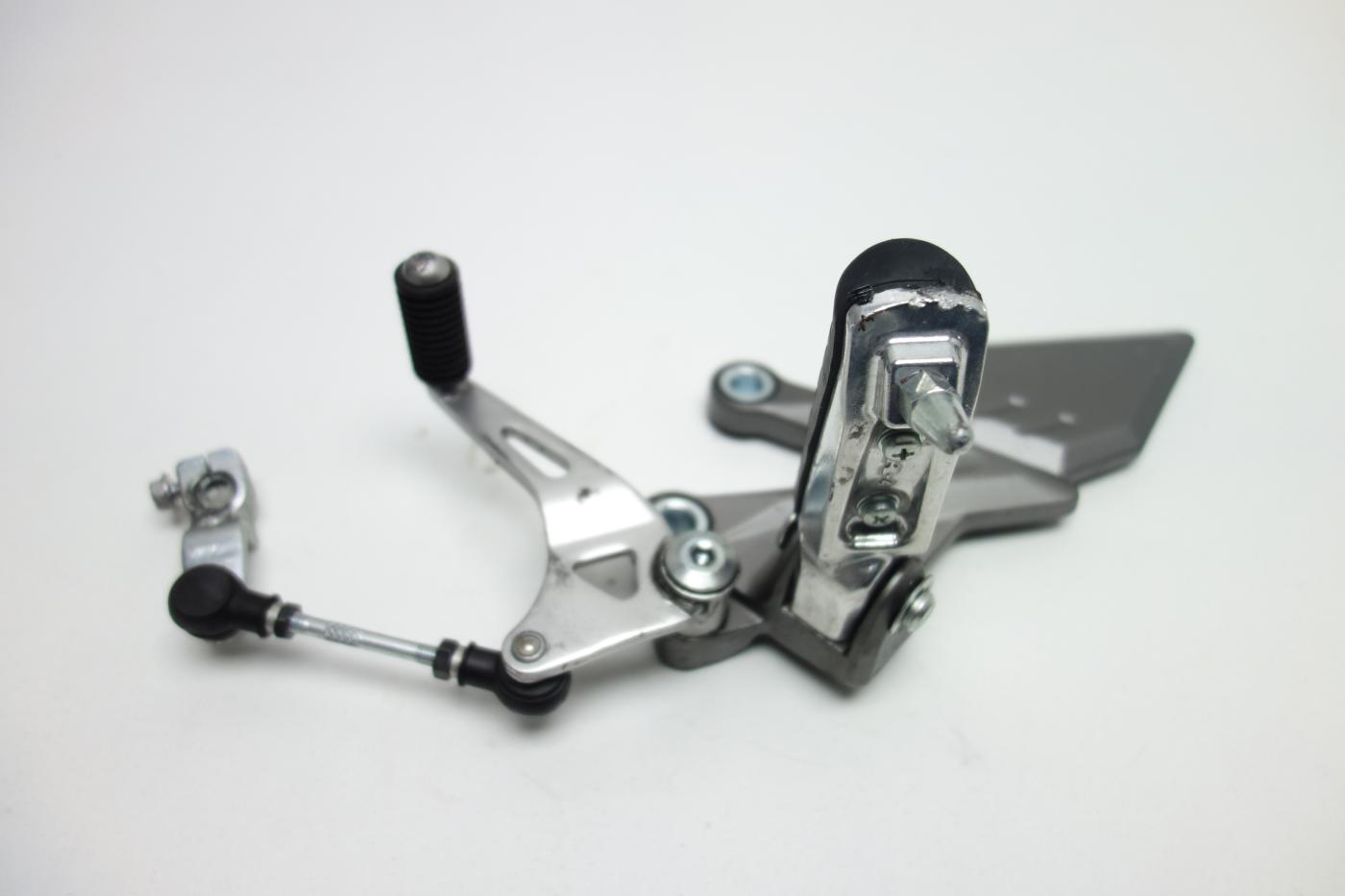 Kawasaki Z125 Z 125 Fahrerfußraste Fußraste Fußrastenanlage links