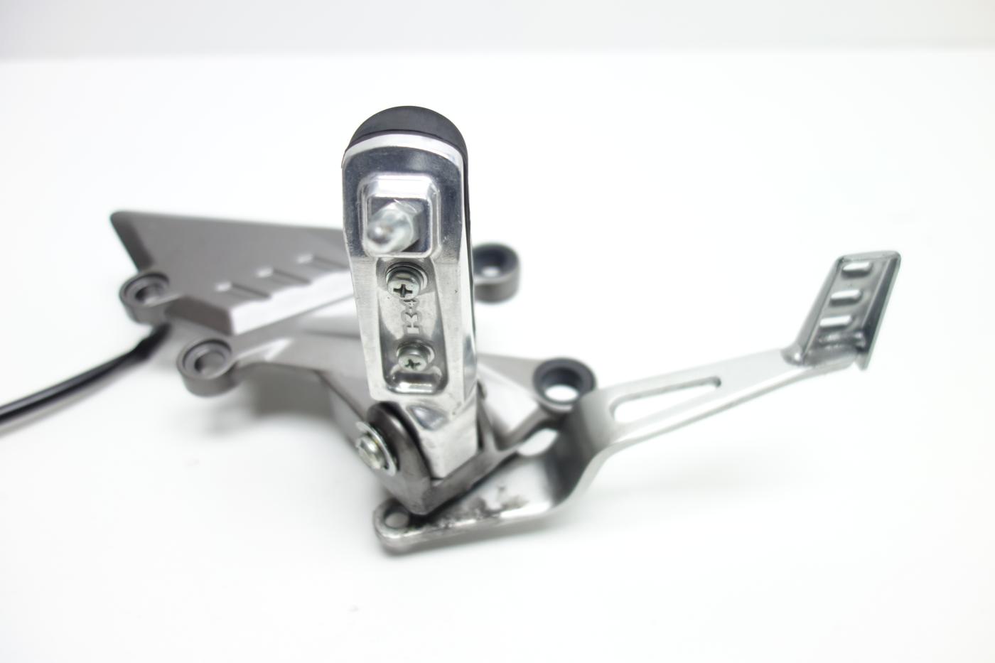 Kawasaki Z125 Z 125 Fußrastenanlage Fußraste rechts Bremspedal