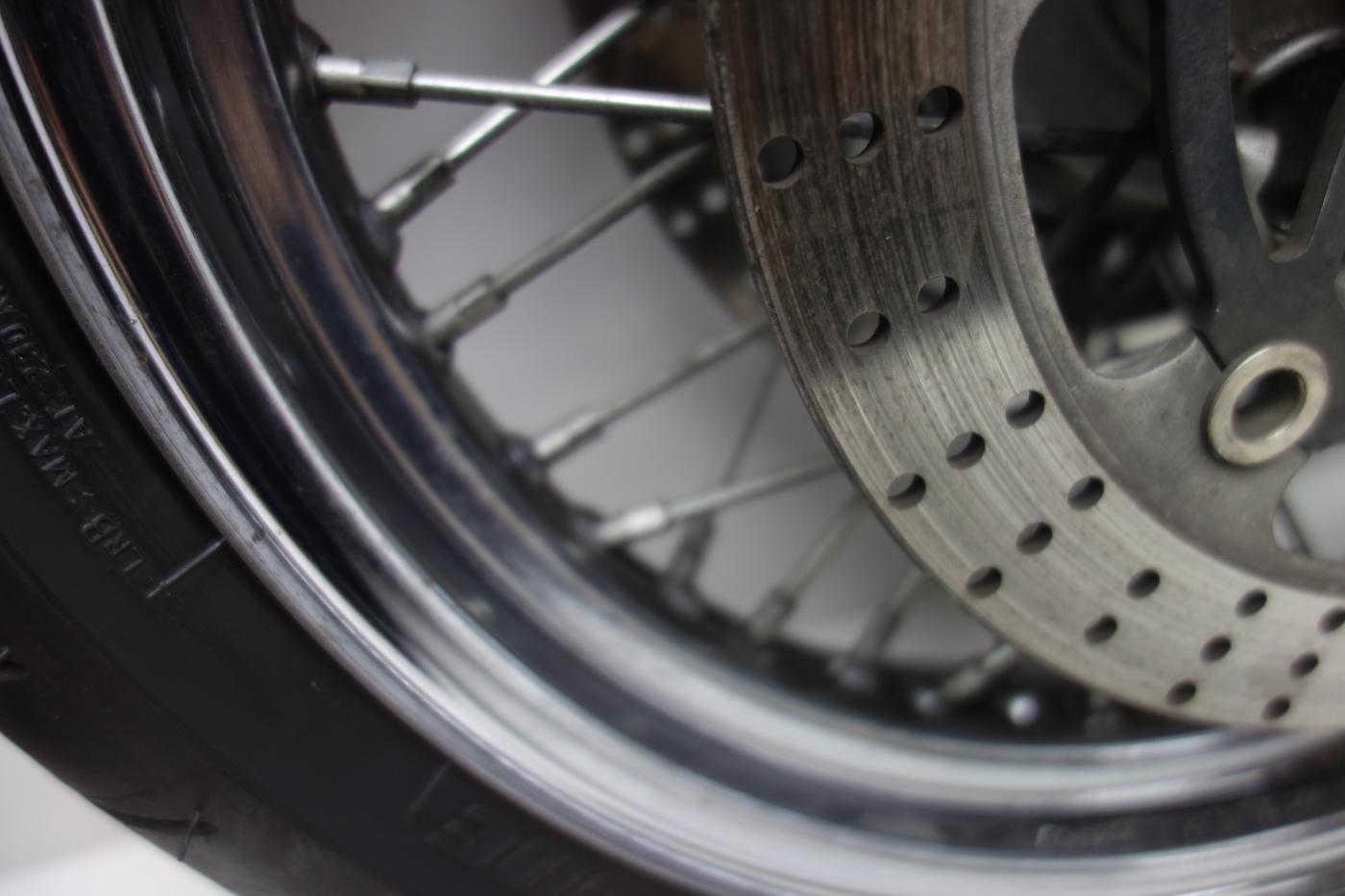 Kawasaki Zephyr 750 Speichenfelge Felge vorne hinten Bremsscheibe