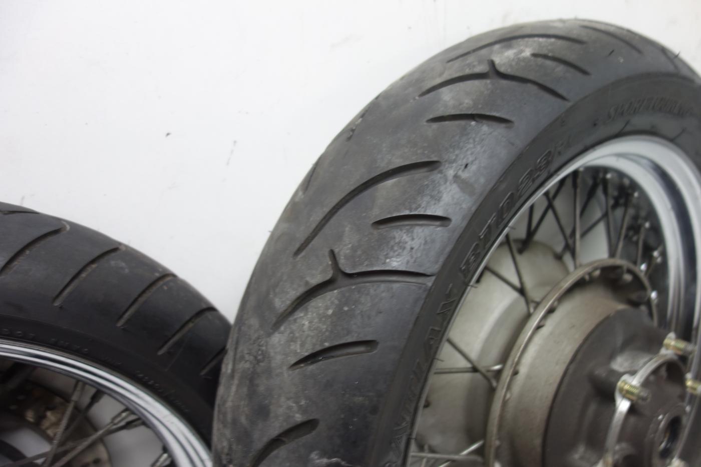 Kawasaki Zephyr 750 Speichenfelge Felge vorne hinten Bremsscheibe