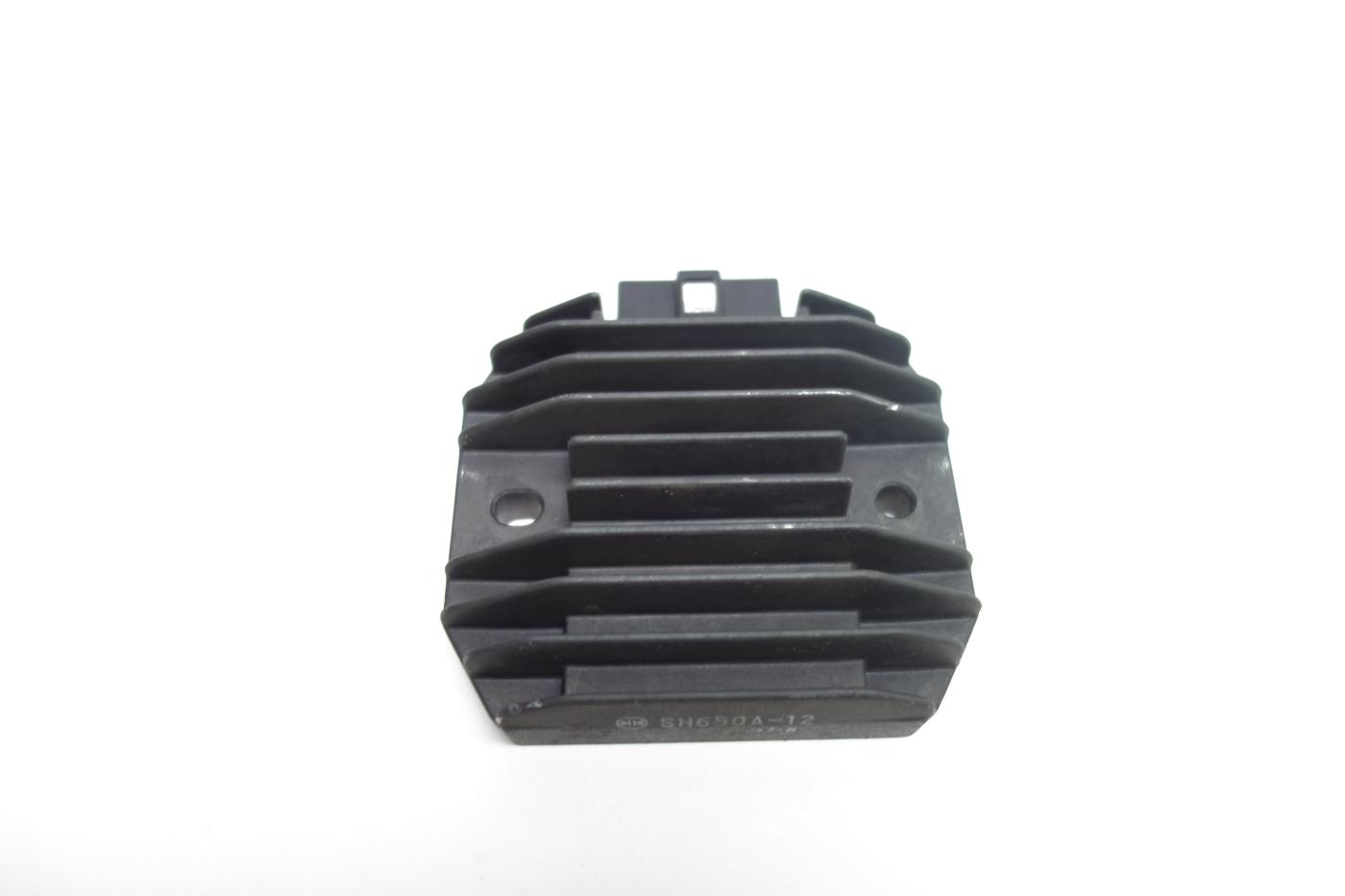 Kawasaki Zephyr 750 Spannungsregler Gleichrichter