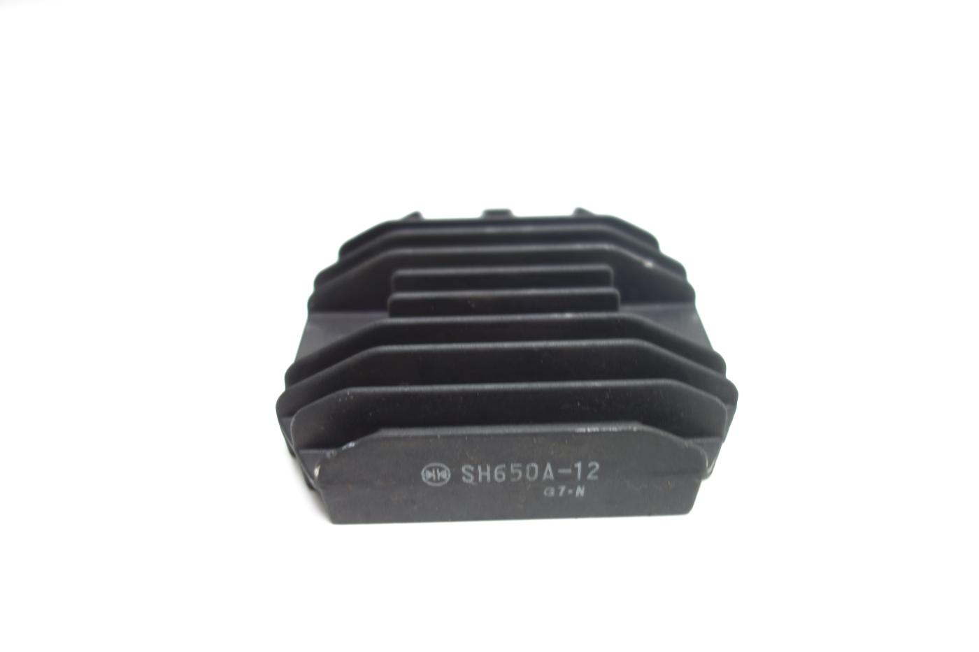 Kawasaki Zephyr 750 Spannungsregler Gleichrichter