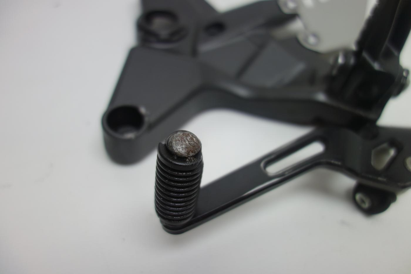 Kawasaki ZH2 Z H2 Fahrerfußrastenanlage Fußraste Träger links