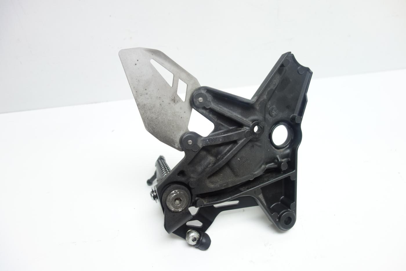 Kawasaki ZH2 Z H2 Fahrerfußrastenanlage Fußraste Träger links